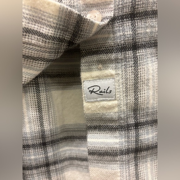 Rails “Ronin” Mixed Plaid Flannel Shirt in Medium. Cotton blend with frayed hem - Picture 8 of 10